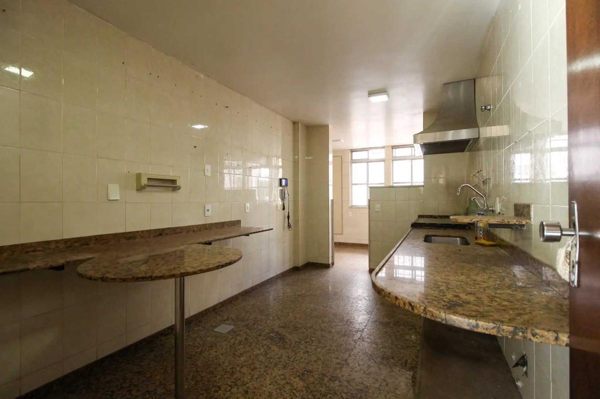 Apartamento, Funcionários, 4 Quartos, 3 Vagas, 1 Suíte