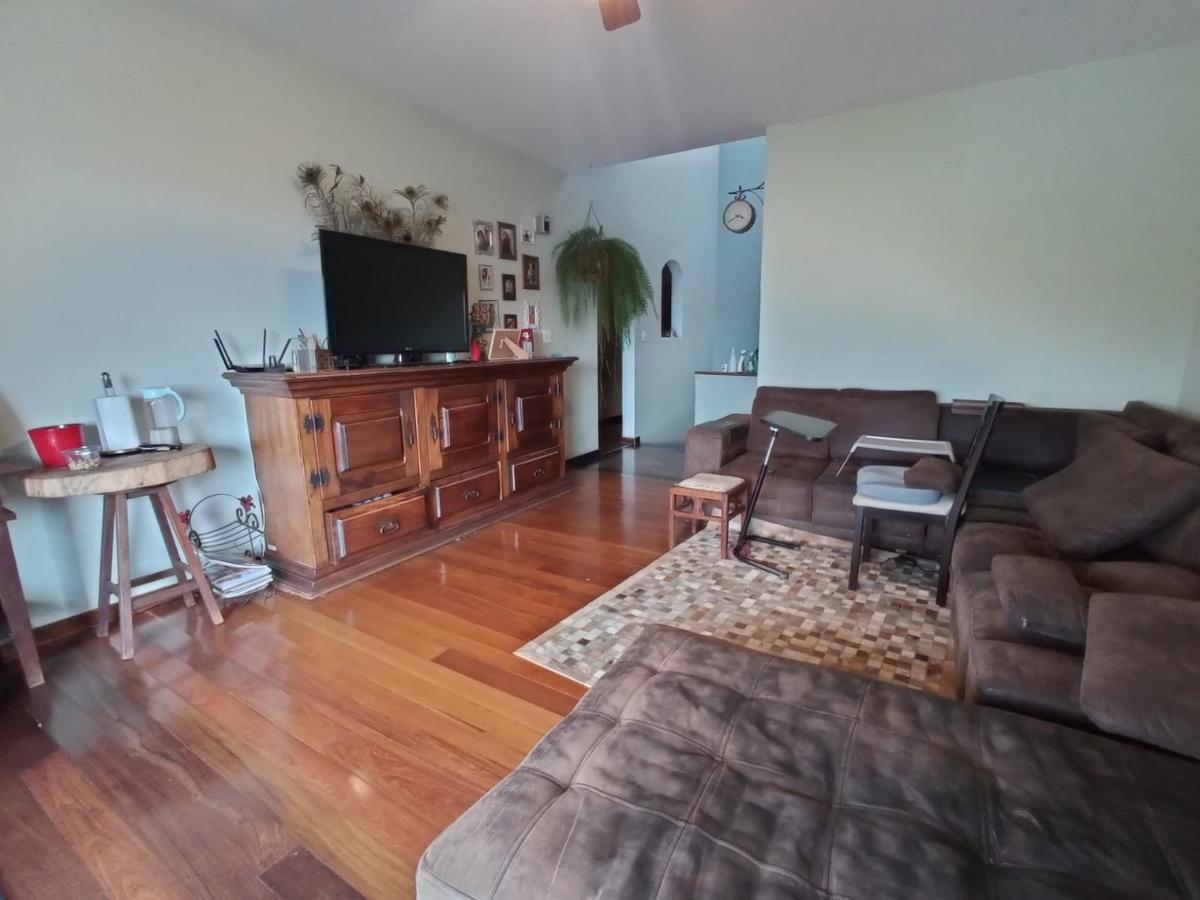 Casa, Buritis, 4 Quartos, 3 Vagas, 2 Suítes