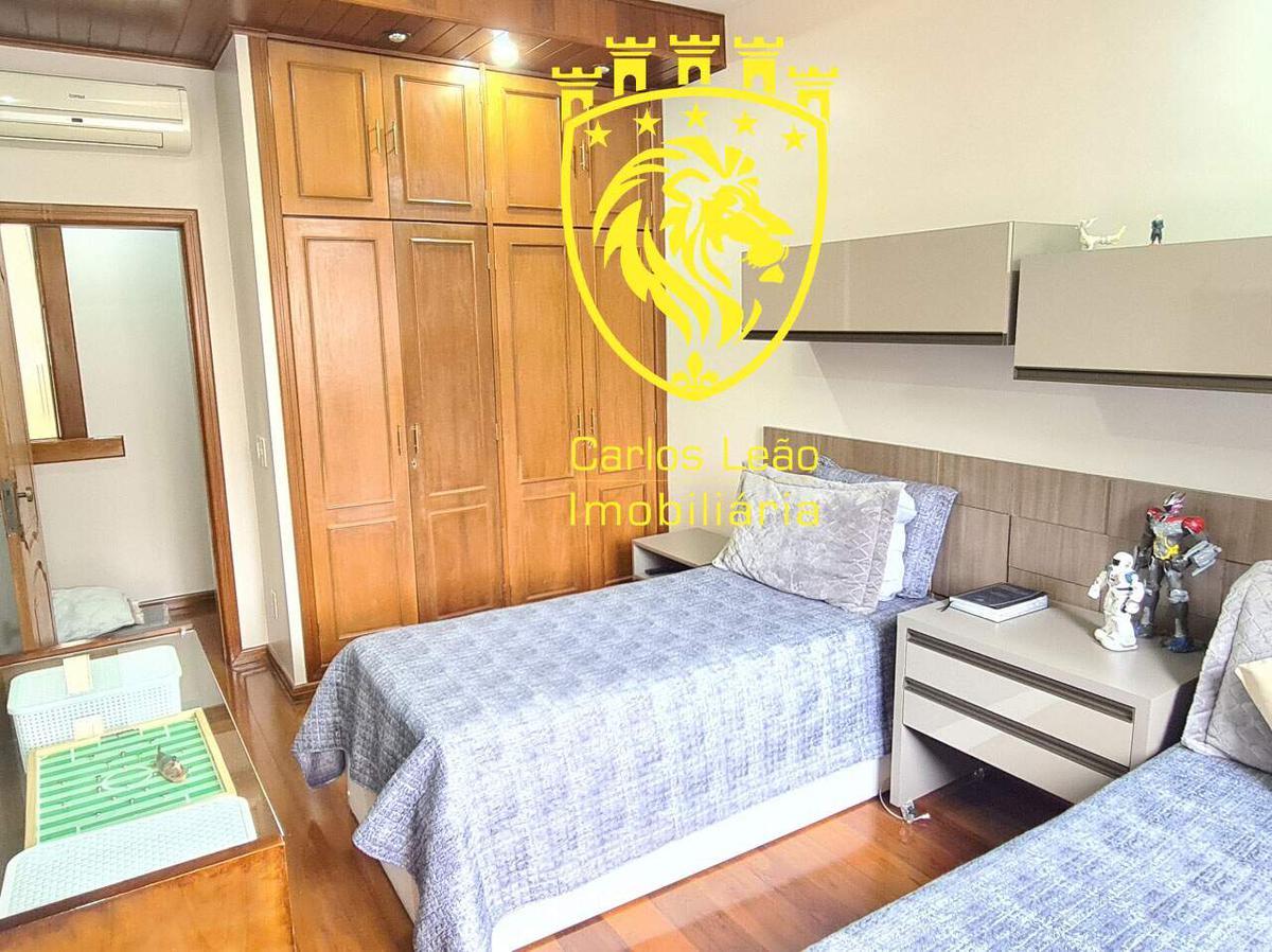 Casa, Cidade Nova, 4 Quartos, 5 Vagas, 1 Suíte