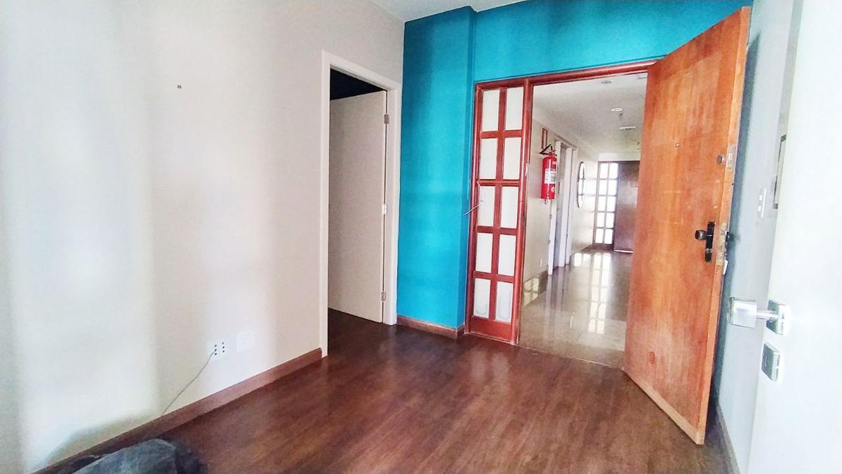Sala, Funcionários, 1 Vaga