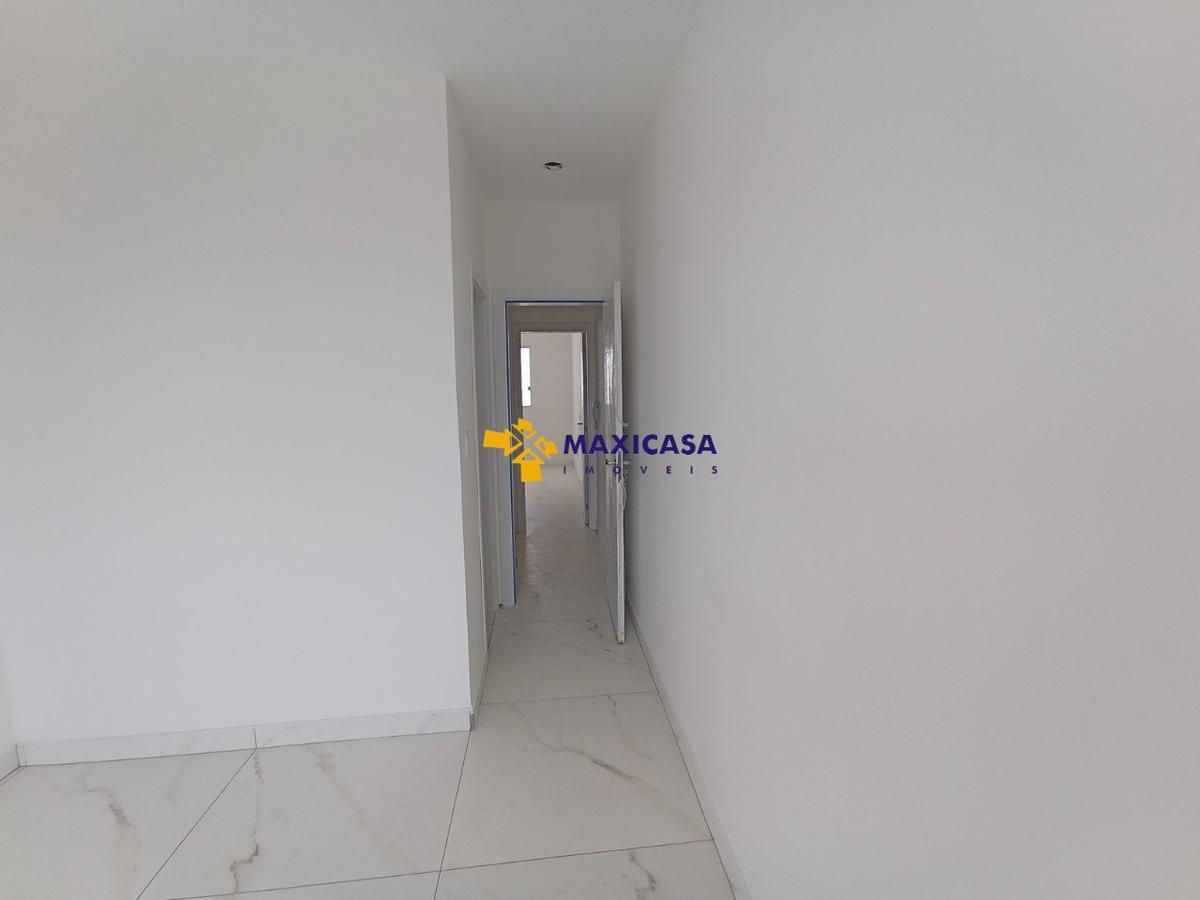 Casa, Santa Branca, 2 Quartos, 2 Vagas, 2 Suítes