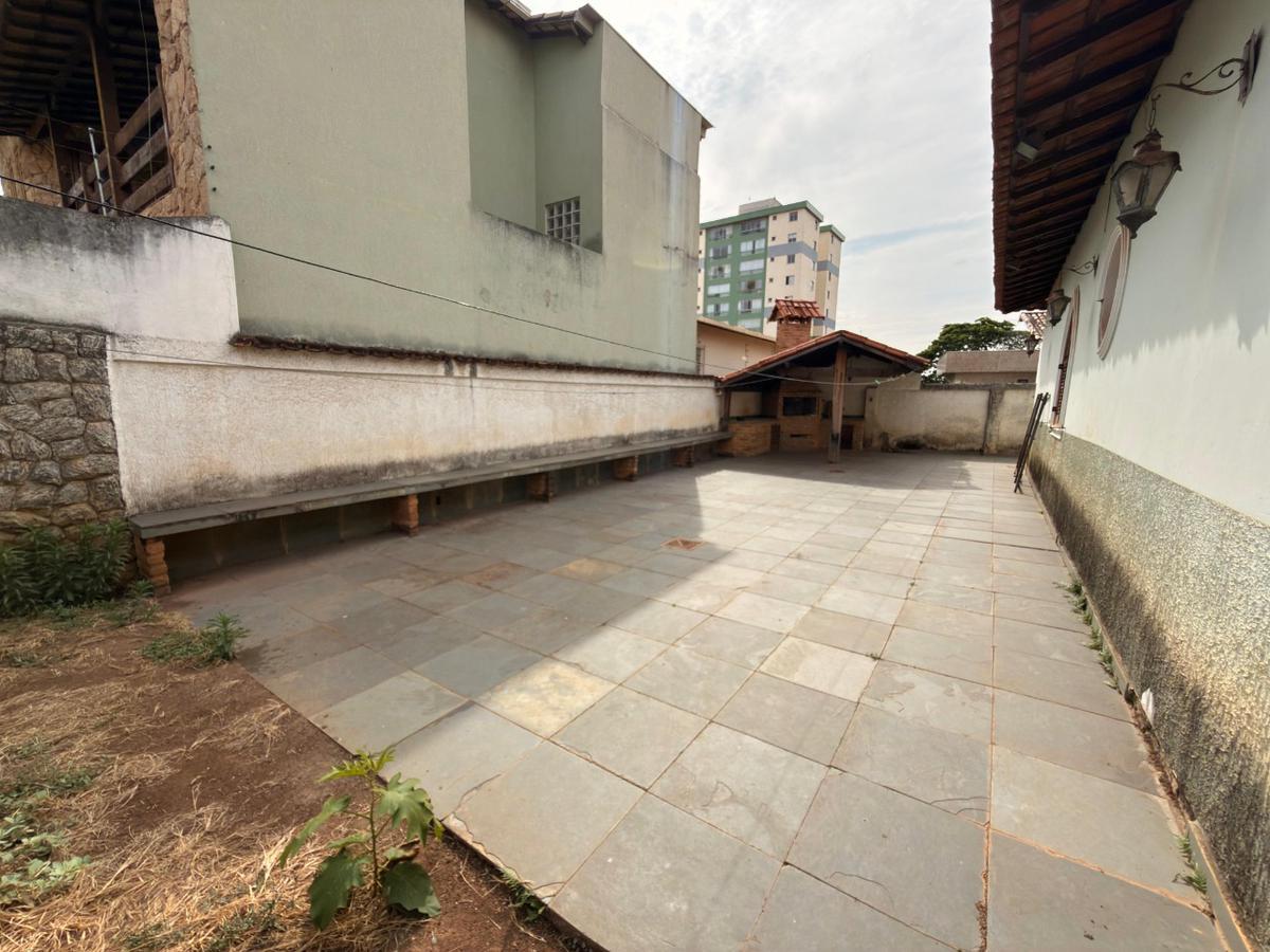 Casa, Itapoã, 4 Quartos, 6 Vagas, 3 Suítes