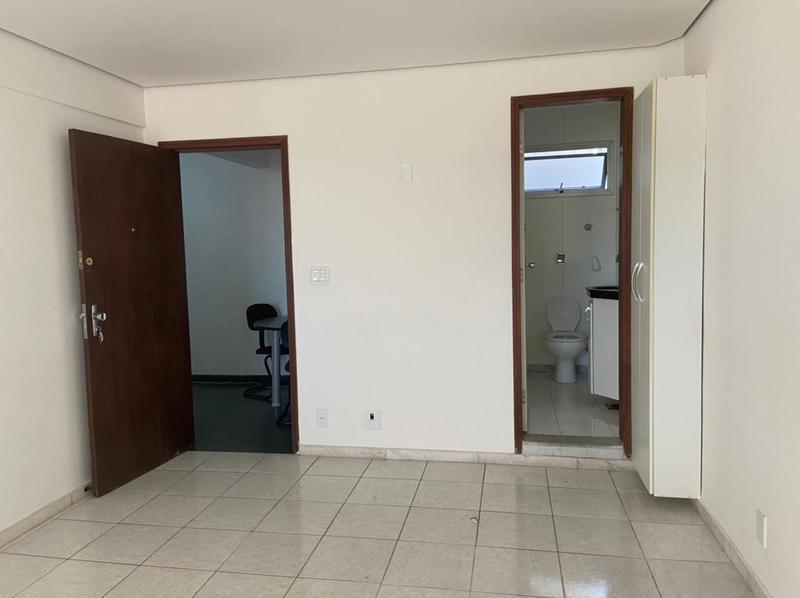 Sala, São José (pampulha)
