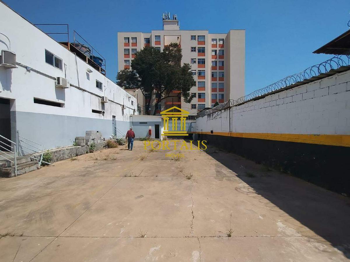 Galpão, Prado, 0 Quarto, 20 Vagas
