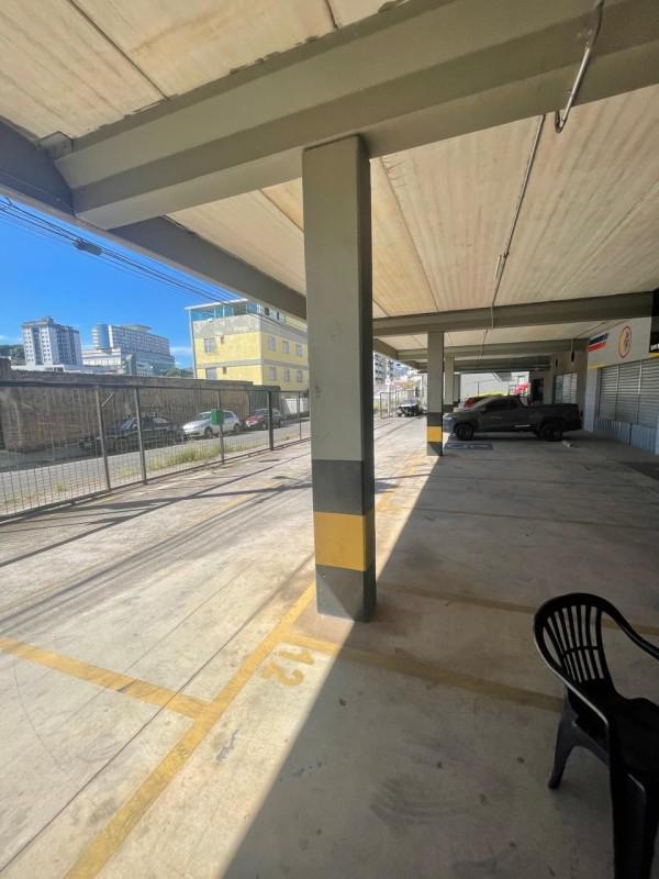 Andar, Santa Helena (barreiro), 0 Quarto, 10 Vagas