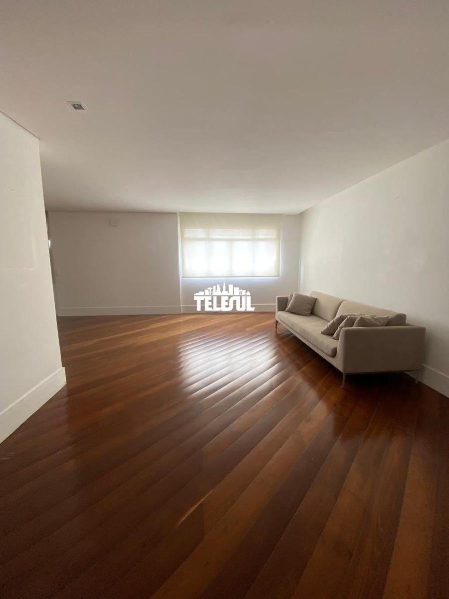 Apartamento, Centro, 4 Quartos, 2 Vagas, 2 Suítes