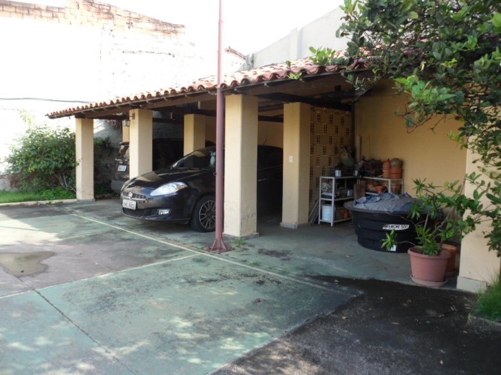 Casa, Cachoeirinha, 4 Quartos, 3 Vagas, 1 Suíte