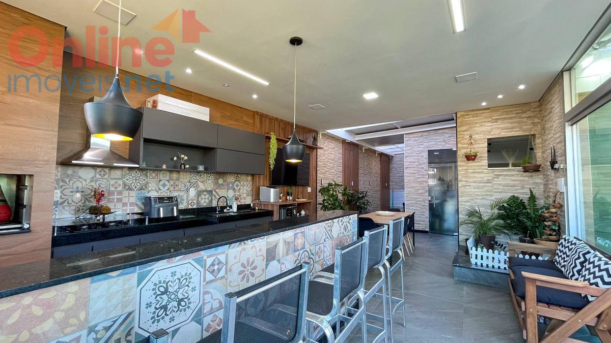 Apartamento, Castelo, 3 Quartos, 0 Vaga, 1 Suíte