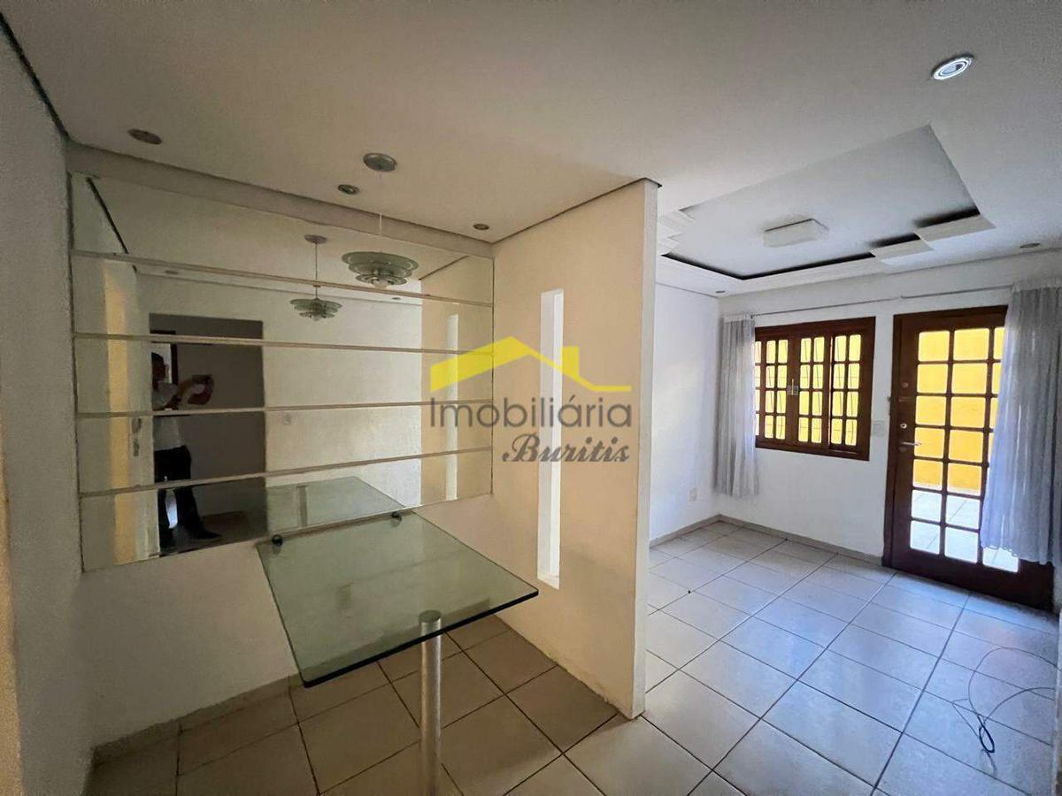Casa, Buritis, 2 Quartos, 2 Vagas