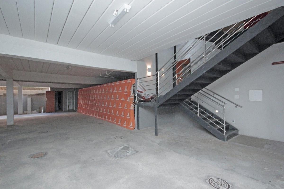 Prédio, Floresta, 0 Quarto, 14 Vagas
