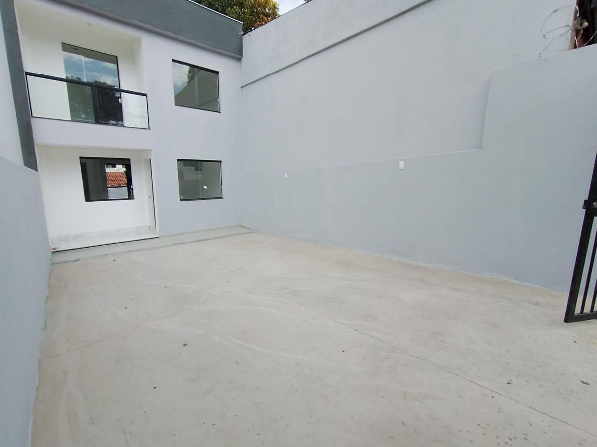 Casa, Jardim Leblon, 3 Quartos, 3 Vagas, 1 Suíte