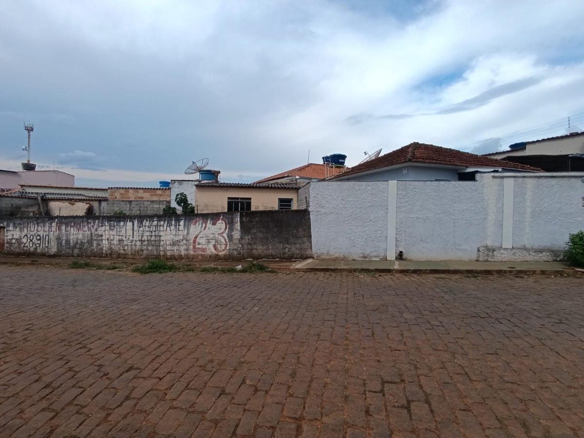 Casa, Centro, 2 Quartos, 1 Vaga