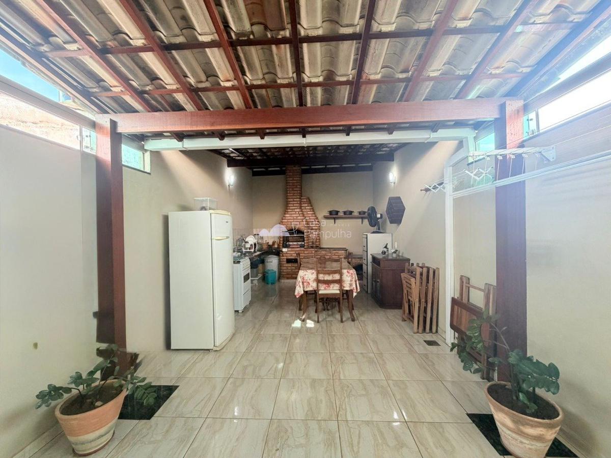 Casa, Jardim Leblon, 2 Quartos, 2 Vagas