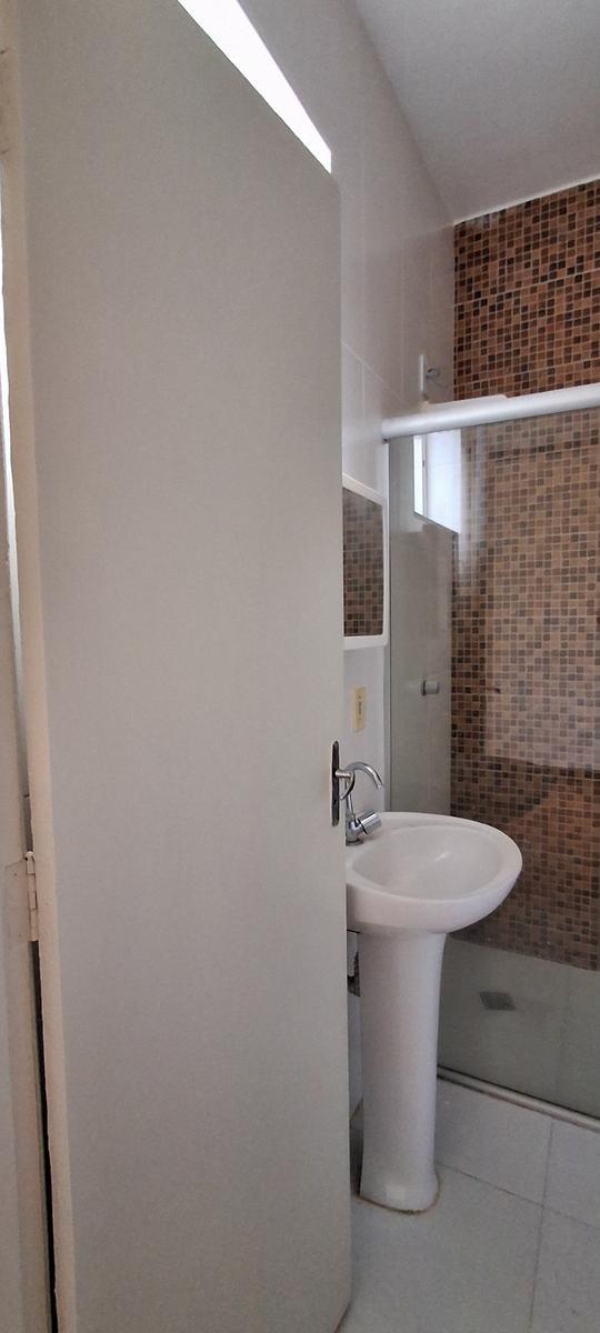 Apartamento, Floresta, 3 Quartos, 0 Vaga, 1 Suíte