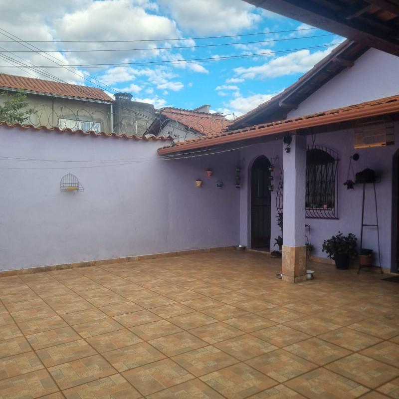 Casa, Tirol, 3 Quartos, 2 Vagas, 1 Suíte