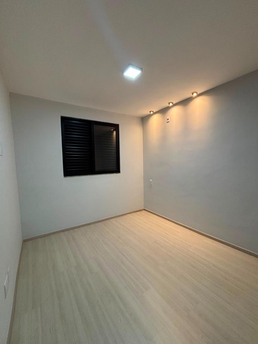 Casa, Copacabana, 2 Quartos, 3 Vagas, 2 Suítes