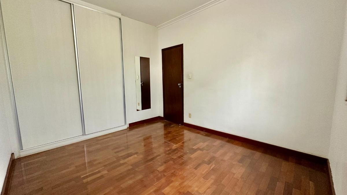 Casa, Itapoã, 5 Quartos, 5 Vagas, 2 Suítes