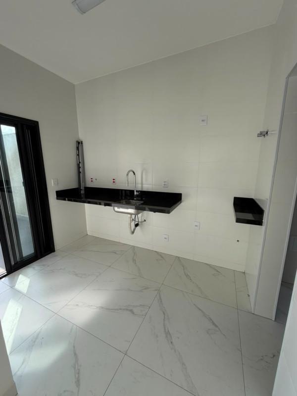 Casa, Novo Centro, 3 Quartos, 2 Vagas, 1 Suíte