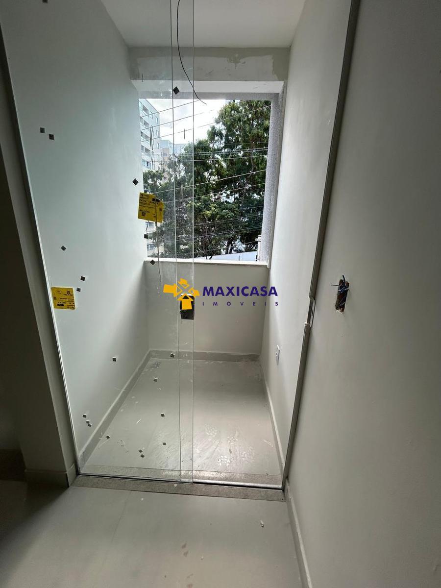 Casa, Planalto, 2 Quartos, 1 Vaga, 1 Suíte