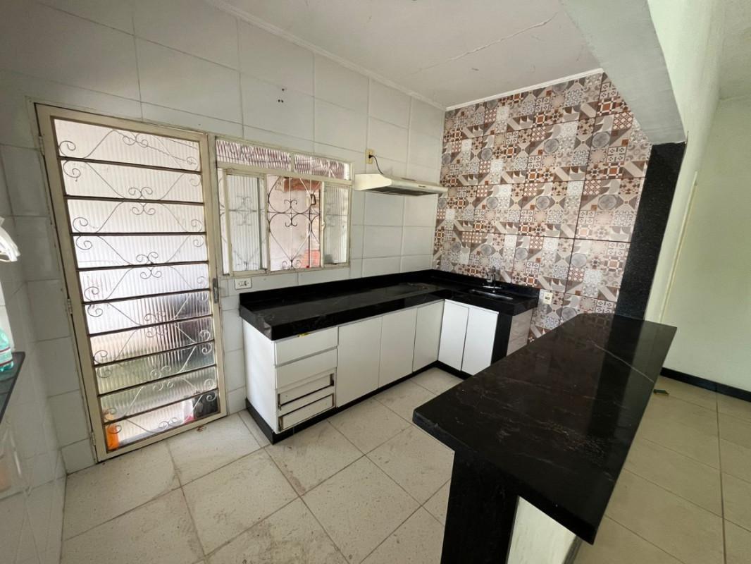 Casa, Venda Nova, 2 Quartos, 2 Vagas