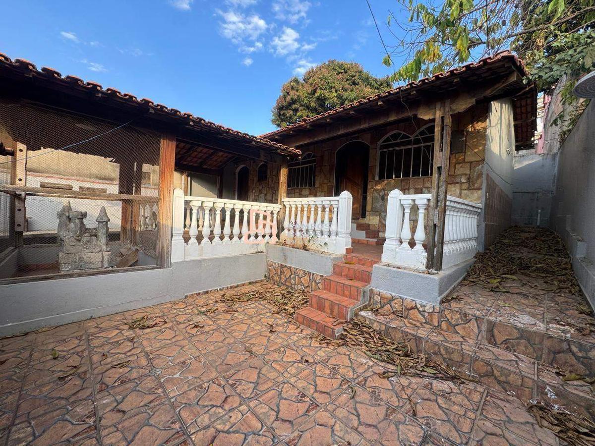 Casa, Solar do Barreiro, 3 Quartos, 4 Vagas, 1 Suíte