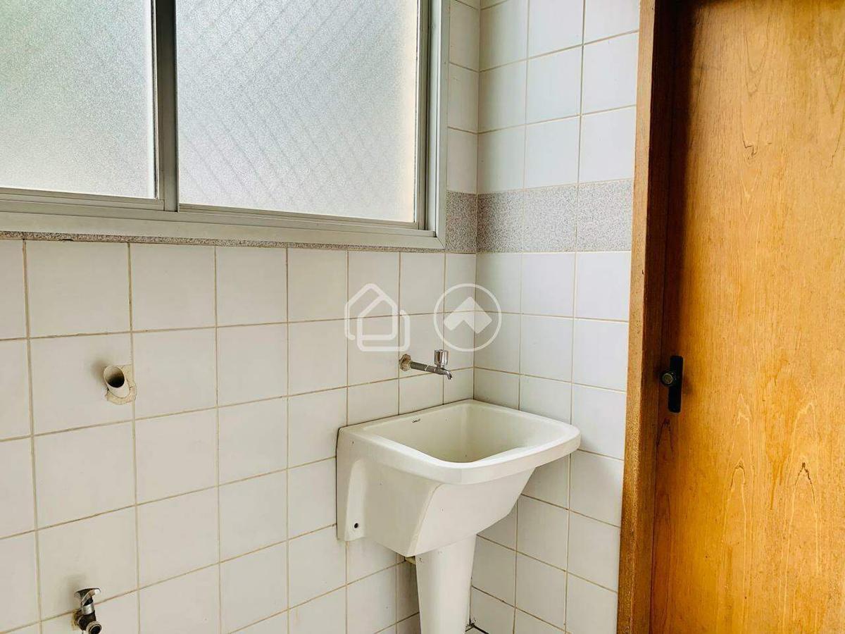 Apartamento, Estoril, 3 Quartos, 1 Vaga, 1 Suíte