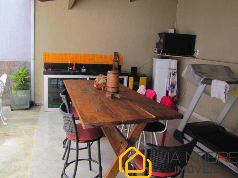 Casa, Serrano, 3 Quartos, 4 Vagas, 1 Suíte
