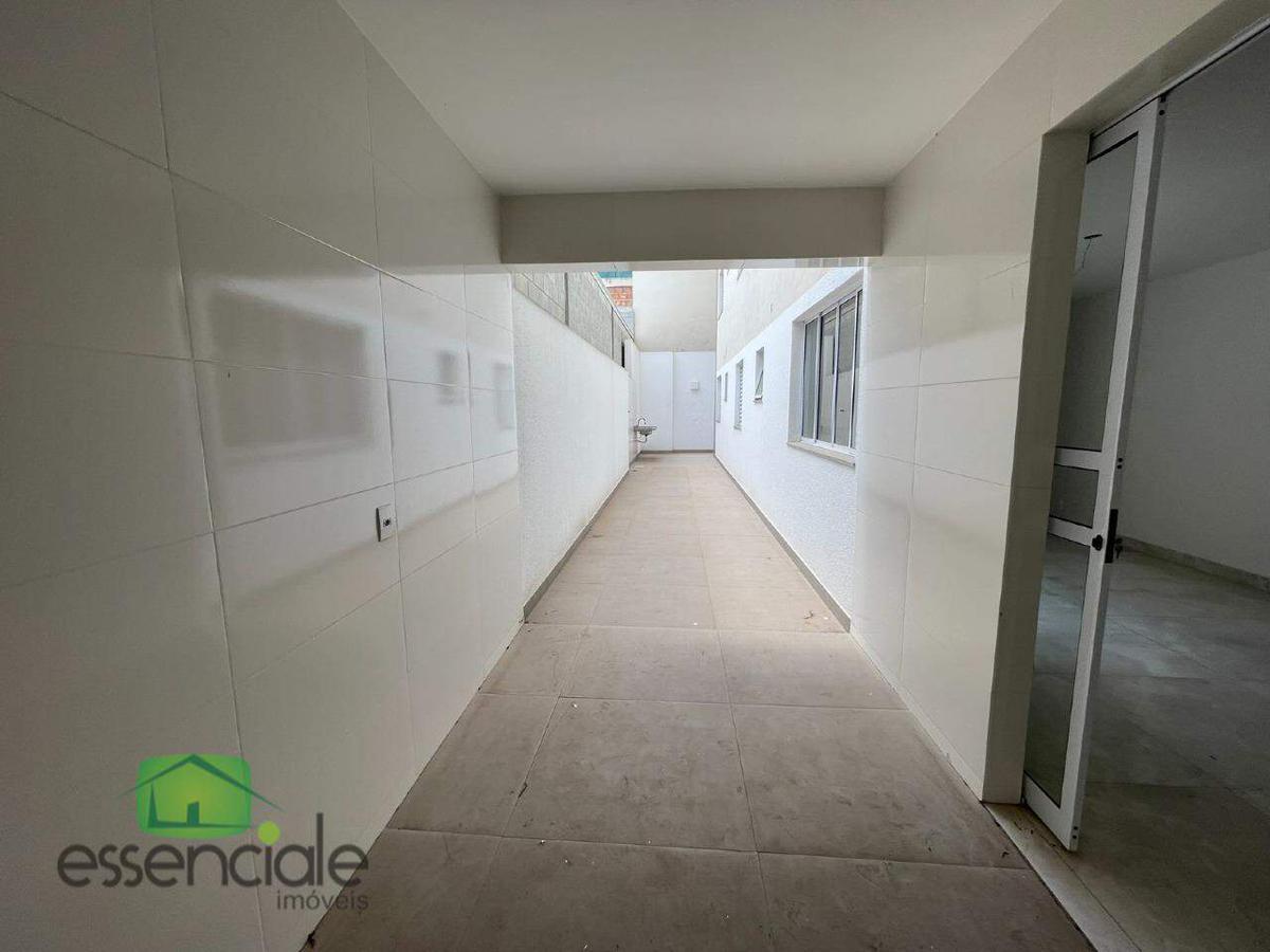 Apartamento, Europa, 2 Quartos, 1 Vaga, 1 Suíte