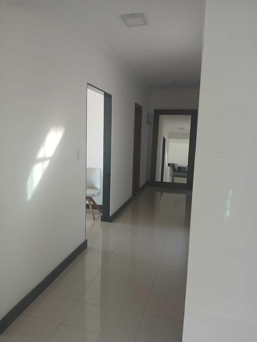 Casa, Jardim Guanabara, 3 Quartos, 10 Vagas, 1 Suíte