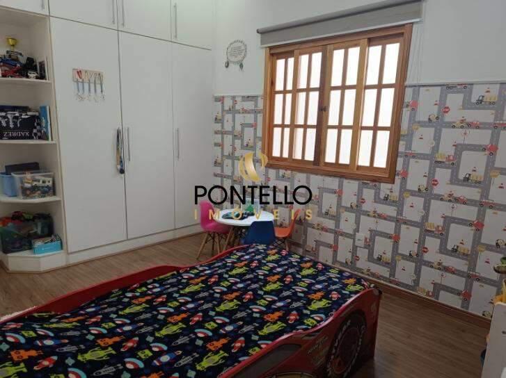 Casa, Jardim América, 3 Quartos, 3 Vagas, 2 Suítes