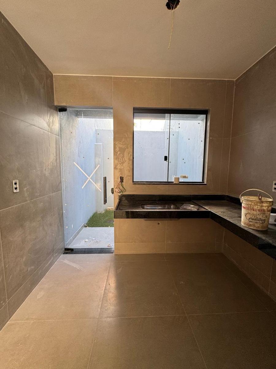 Casa, Santa Mônica, 2 Quartos, 1 Vaga, 2 Suítes