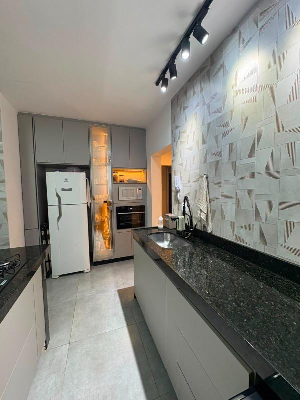 Apartamento, Tirol (barreiro), 3 Quartos, 1 Vaga, 1 Suíte