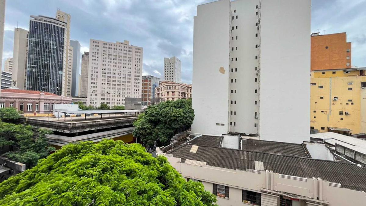 Apartamento, Centro, 2 Quartos, 0 Vaga, 1 Suíte