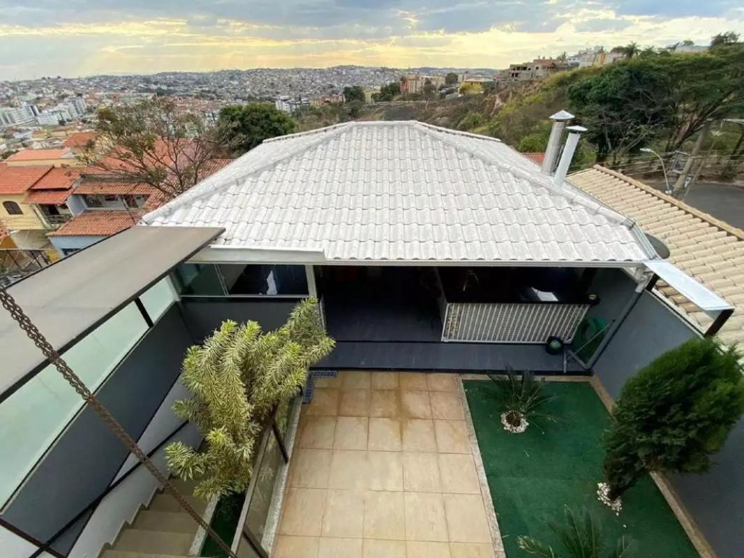 Casa, Teixeira Dias (barreiro), 3 Quartos, 3 Vagas, 1 Suíte