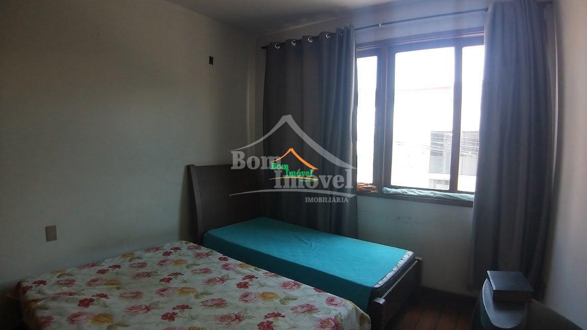 Casa, Centro, 3 Quartos, 2 Vagas, 1 Suíte