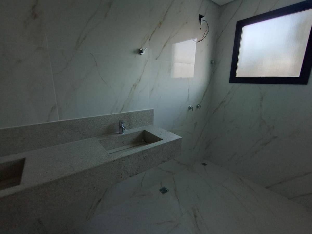 Casa, Planalto, 3 Quartos, 3 Vagas, 1 Suíte