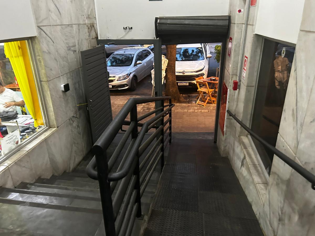 Andar, Savassi, 0 Quarto, 0 Vaga