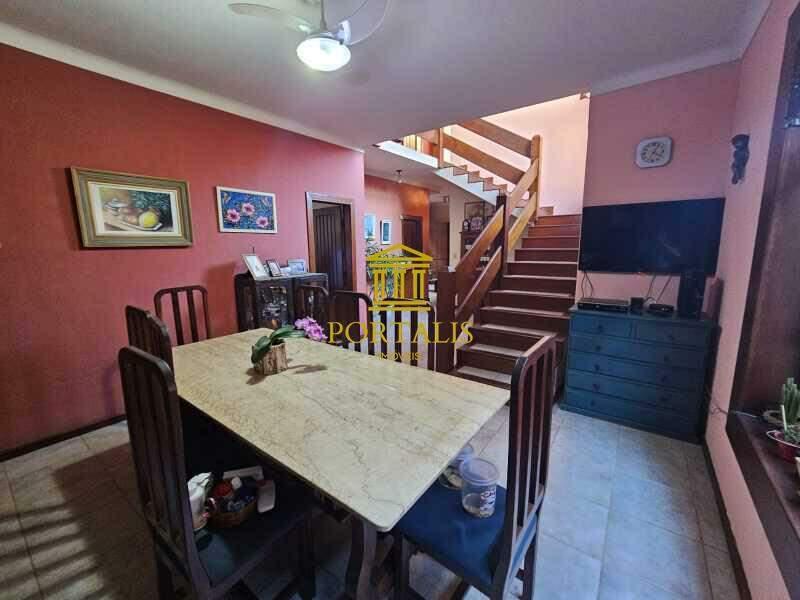 Casa, Nova Suíssa, 4 Quartos, 4 Vagas, 1 Suíte