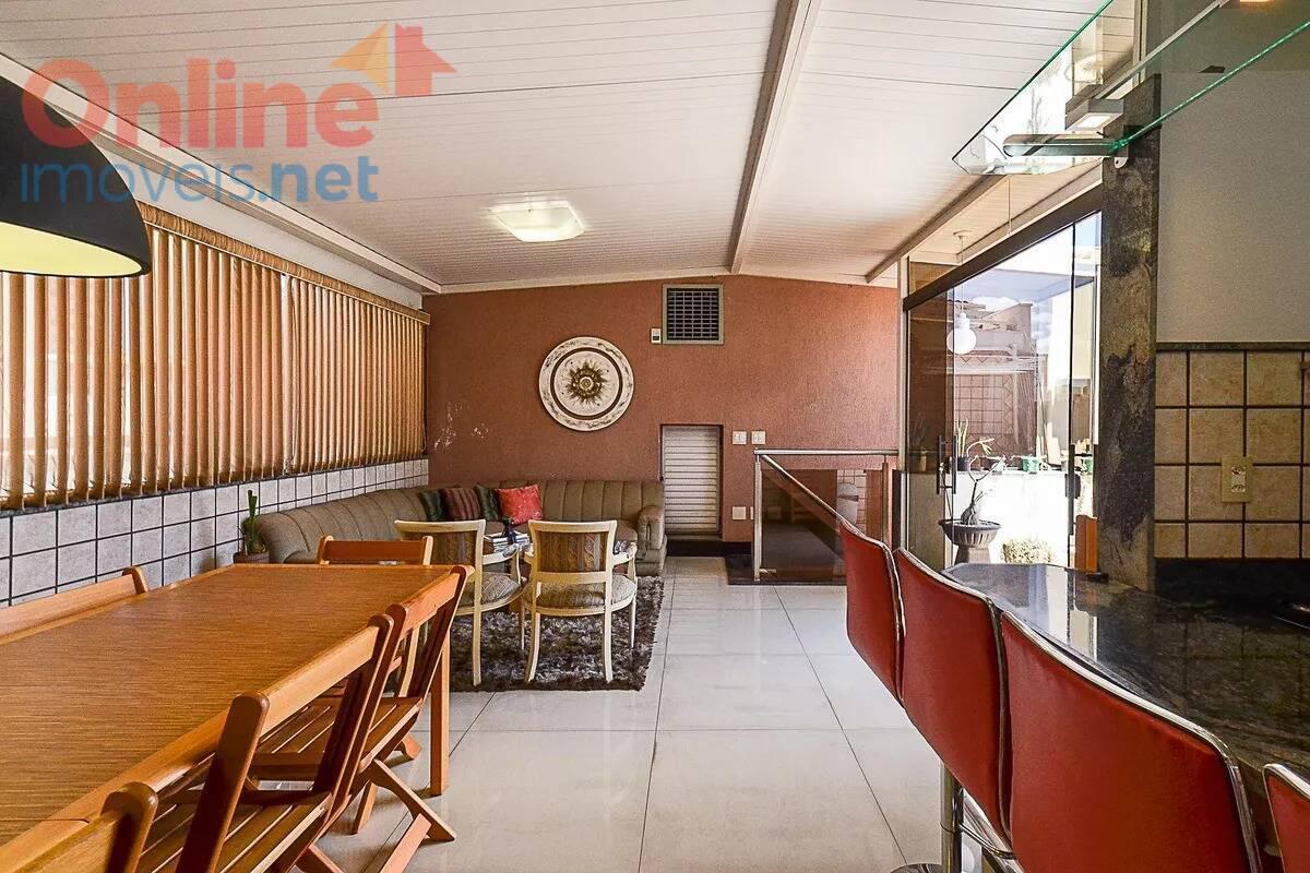 Cobertura, Cidade Nova, 4 Quartos, 0 Vaga, 1 Suíte