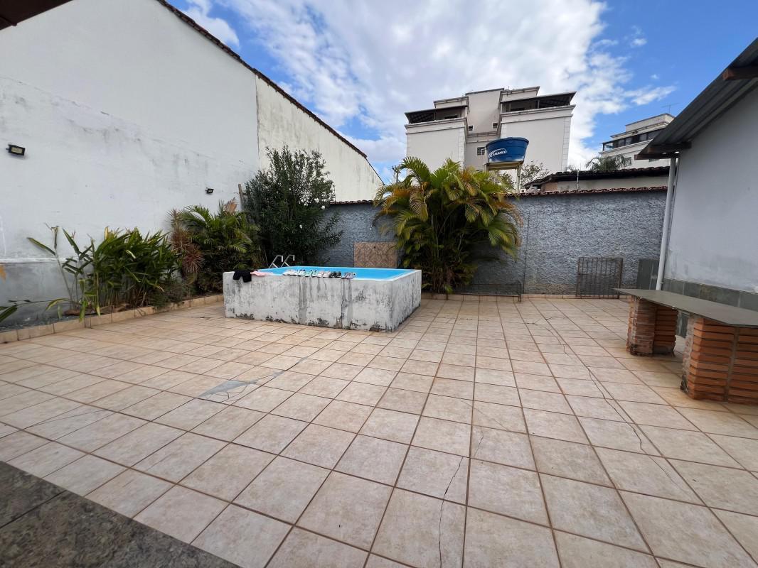 Casa, Conjunto Celso Machado, 3 Quartos, 4 Vagas, 1 Suíte