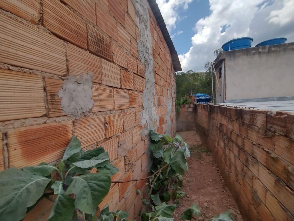 Casa, Mangabeiras, 2 Quartos, 4 Vagas