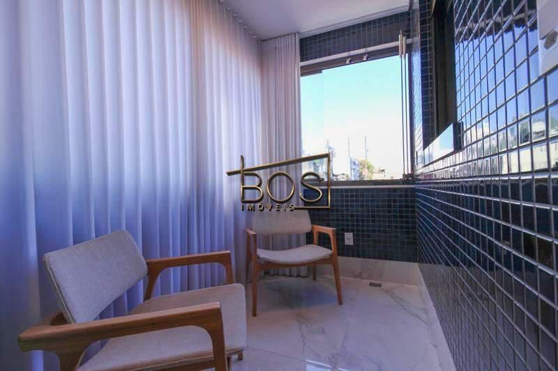 Cobertura, Sagrada Família, 3 Quartos, 4 Vagas, 2 Suítes