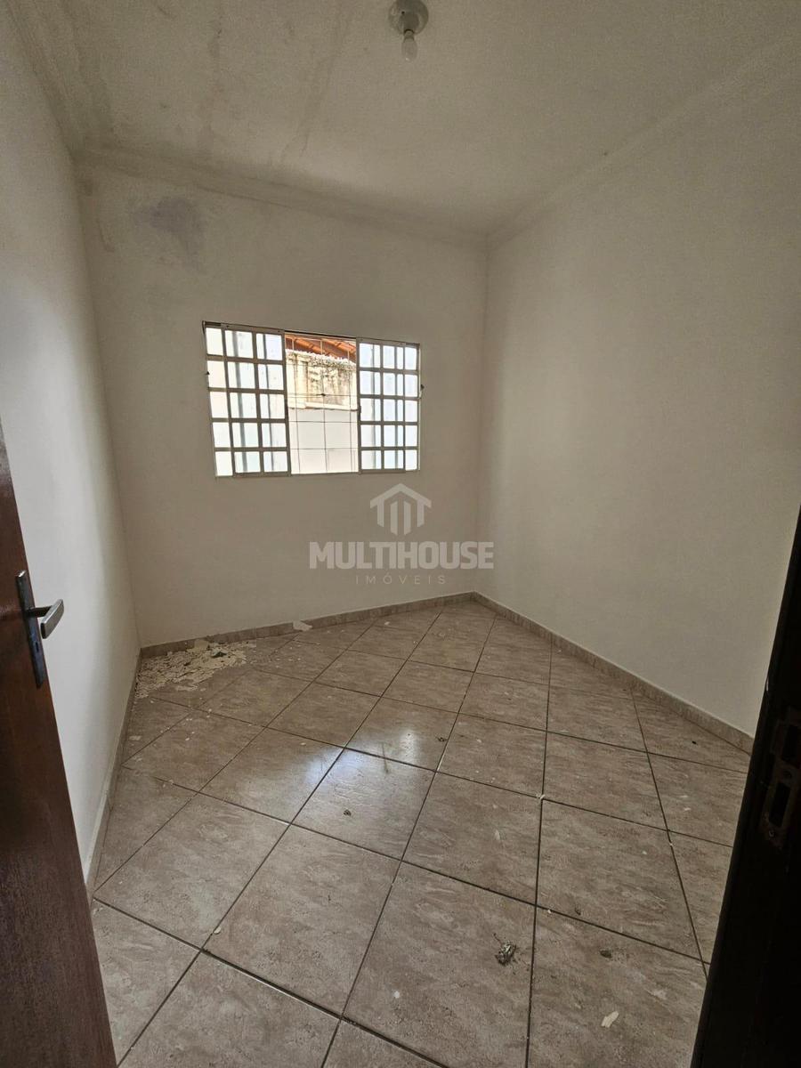 Casa, Letícia, 2 Quartos, 1 Vaga
