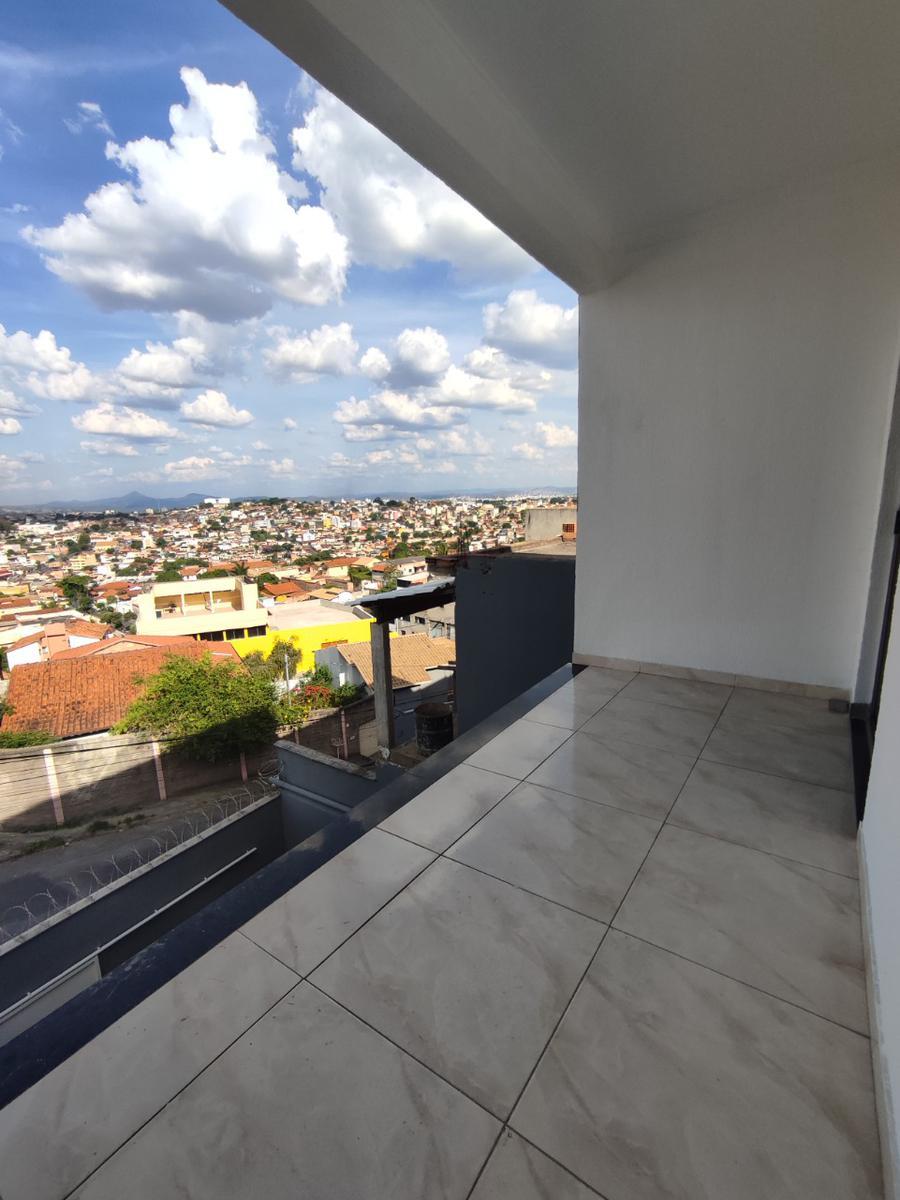 Casa, Céu Azul, 3 Quartos, 4 Vagas, 1 Suíte
