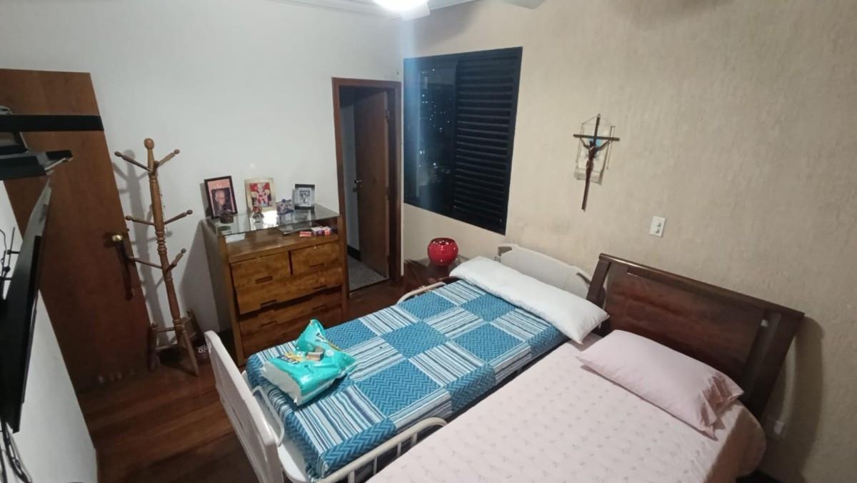 Apartamento, Floresta, 3 Quartos, 2 Vagas, 1 Suíte