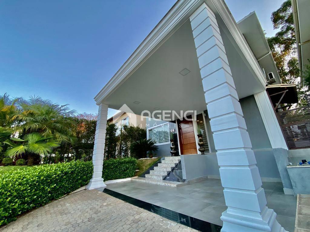 Casa, Trevo, 4 Quartos, 0 Vaga, 3 Suítes