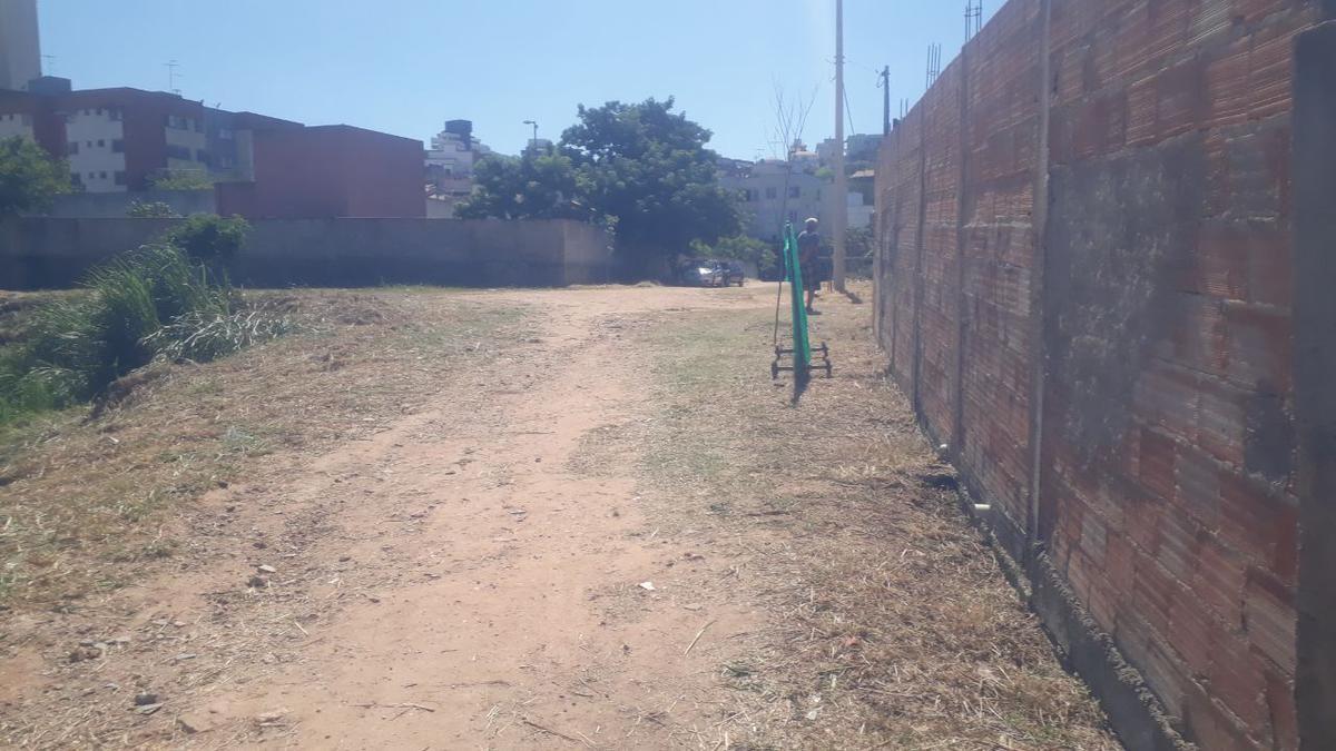 Lote, Heliópolis, 0 Quarto, 0 Vaga