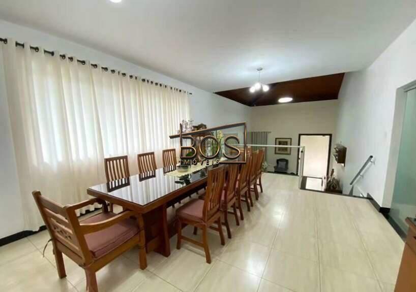 Casa, Casa Branca, 5 Quartos, 20 Vagas, 4 Suítes