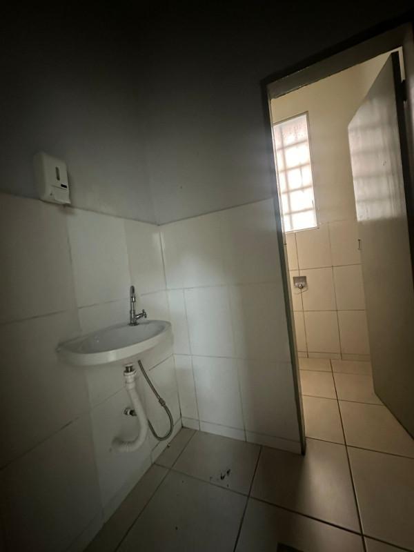 Sala, Centro, 1 Quarto, 0 Vaga