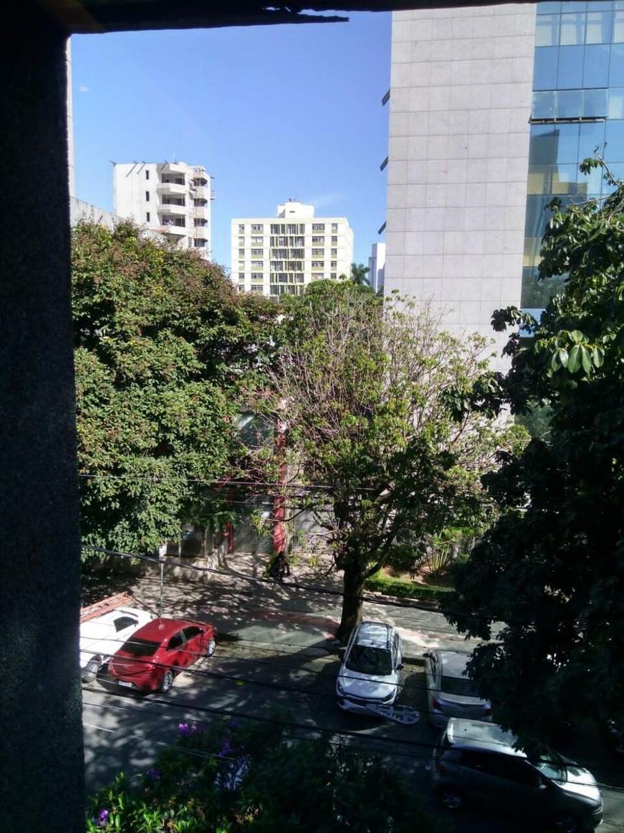 Sala, Barro Preto, 0 Quarto, 1 Vaga